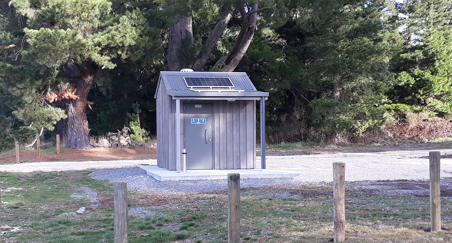 Bowyers Stream public toilet