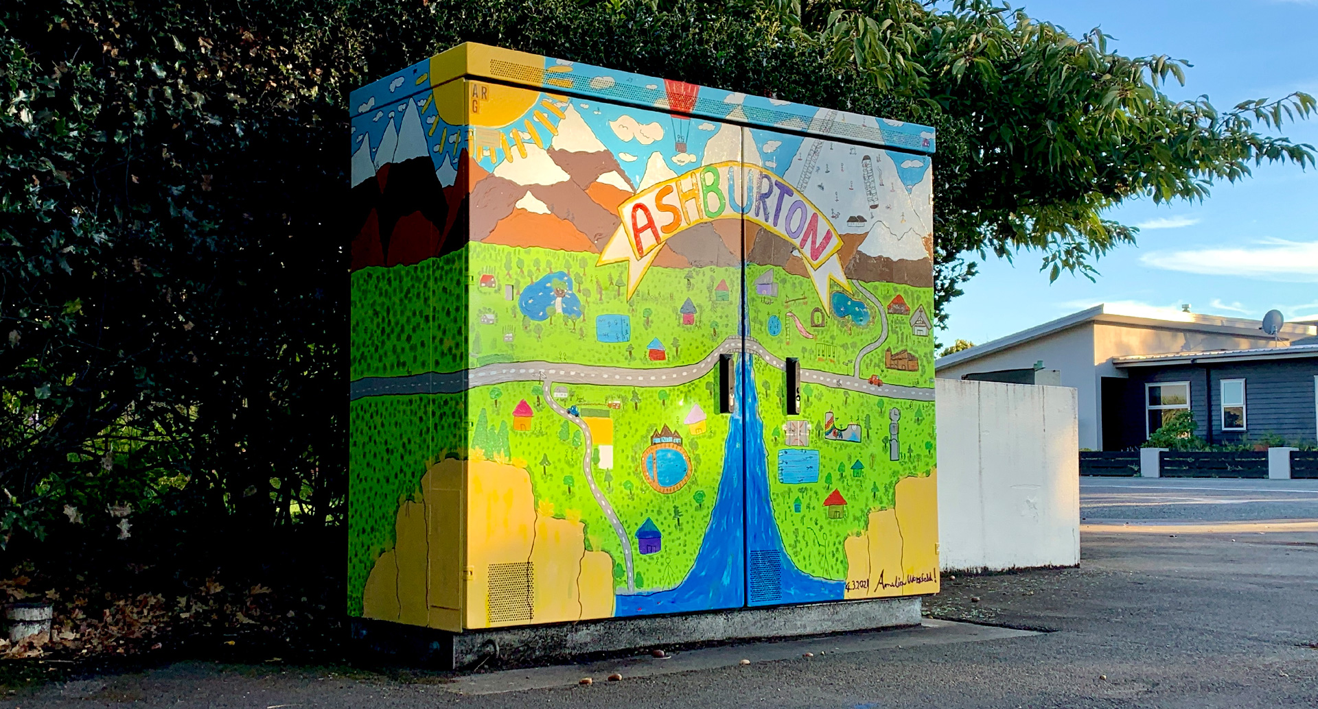 Young-artist-beautifies-Chorus-cabinet-1