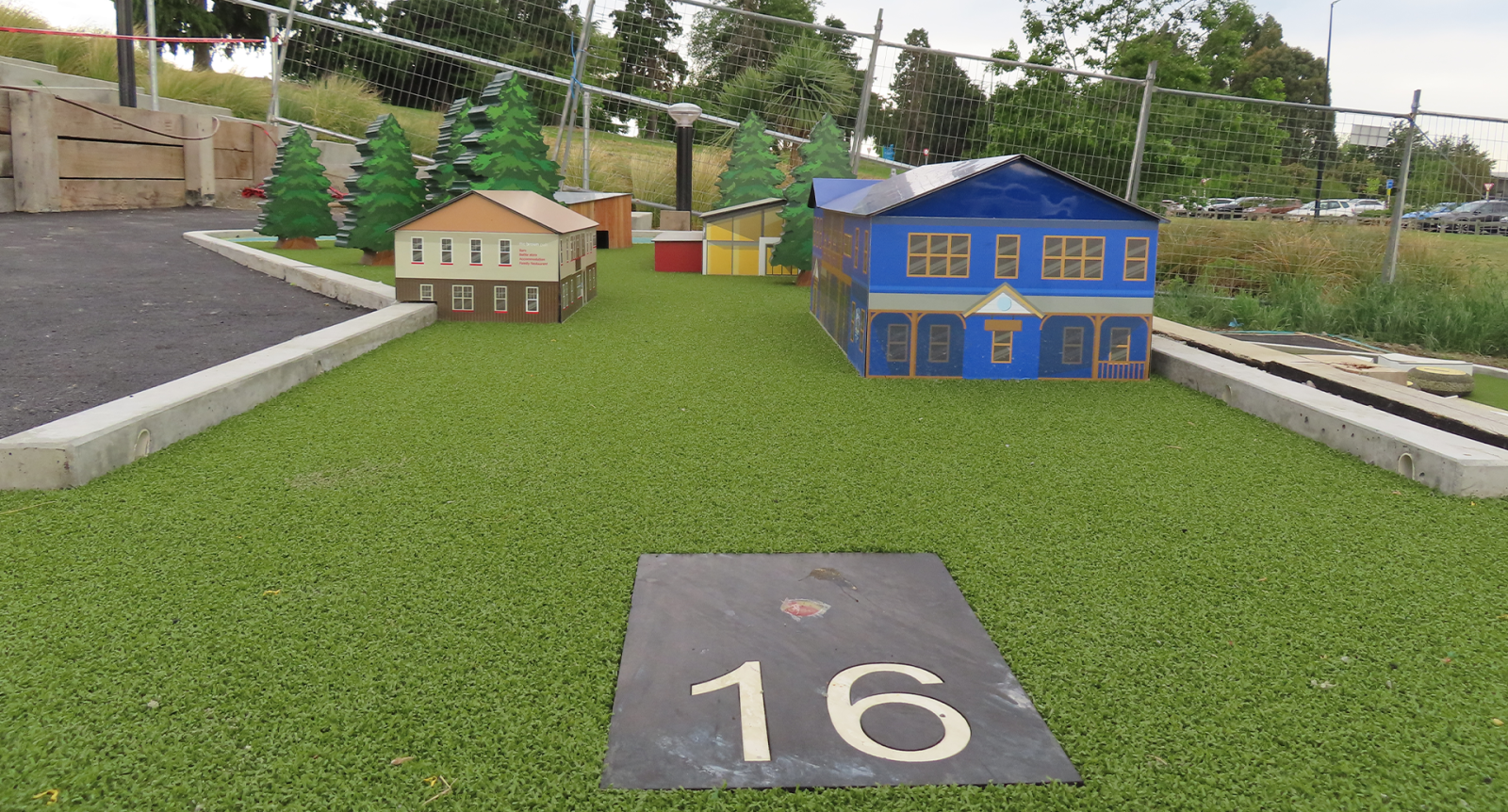mini golf hole banner image
