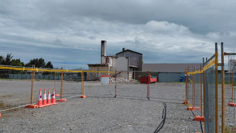 Underground asbestos discovery delays project
